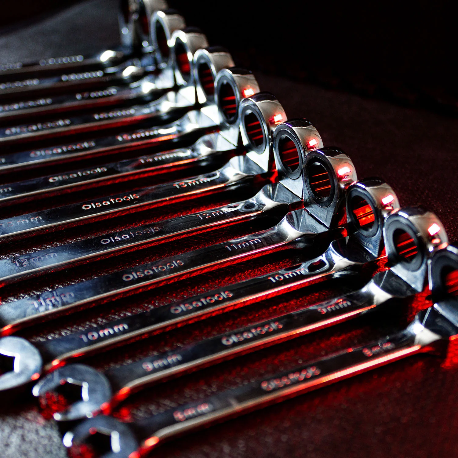 Ratcheting Wrench Set with Magnetic Wrench Organizer - Image 24