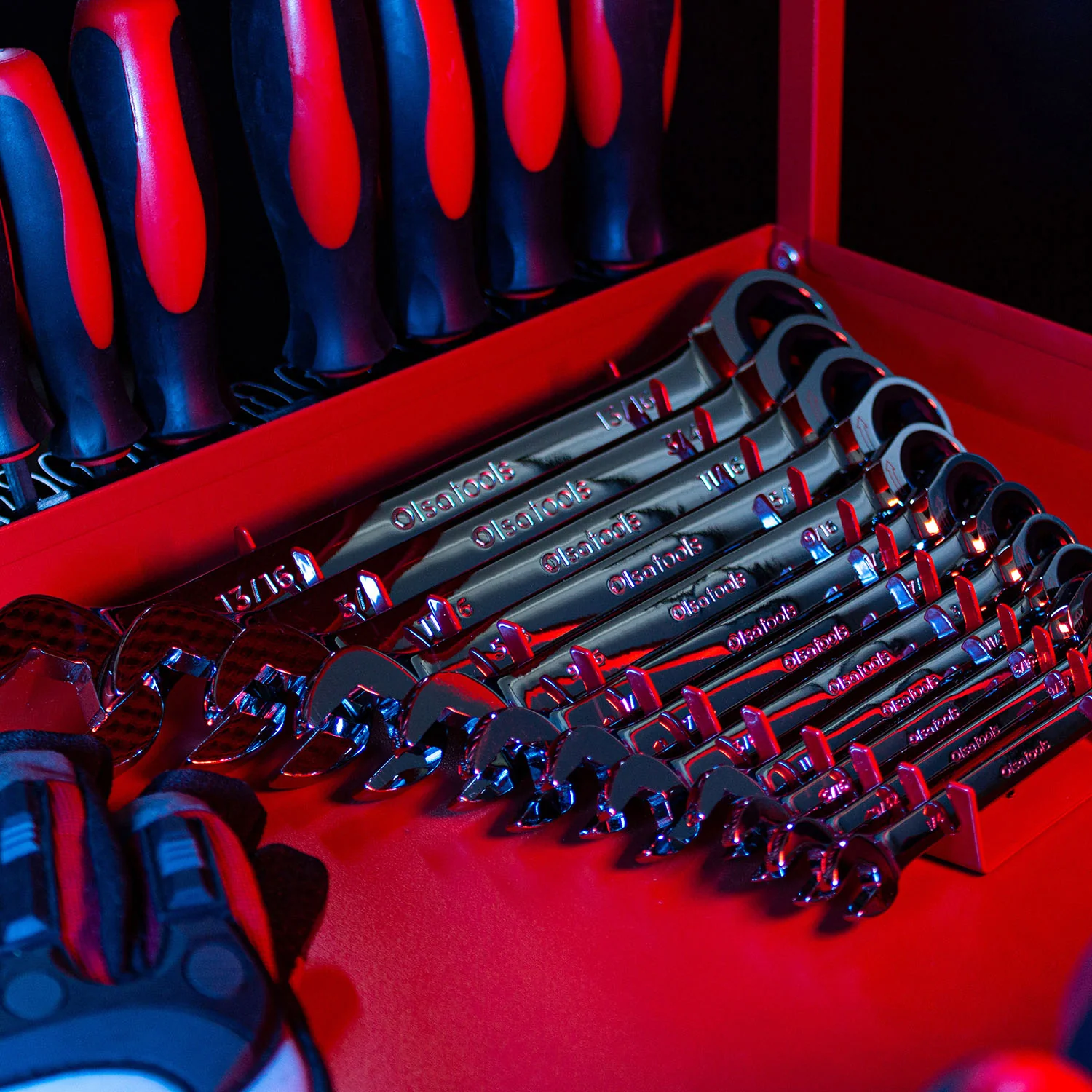 Ratcheting Wrench Set with Magnetic Wrench Organizer - Image 25